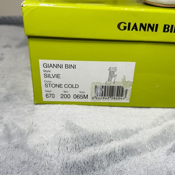 NWT Gianni Bini Silvie Stone Cold Gray Suede Stiletto Heels - Size 6.5 - BNIB - Picture 11 of 12